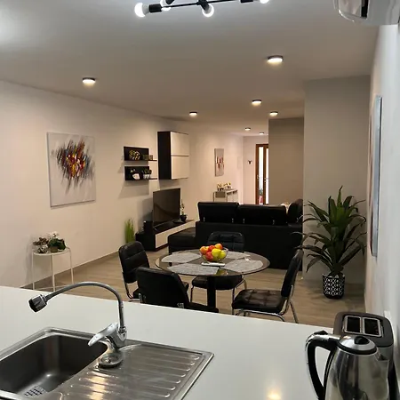 Luxury 2-br Oasis In St. Julians Apartmán